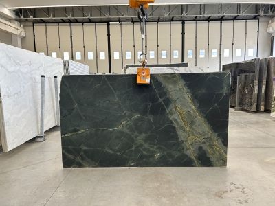 b908